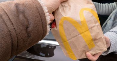 Woman's 'spiteful' revenge on rude McDonald's customer after long drive-thru queue – The Mirror