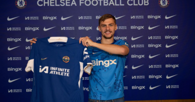 Chelsea sign Dewsbury-Hall from Leicester City