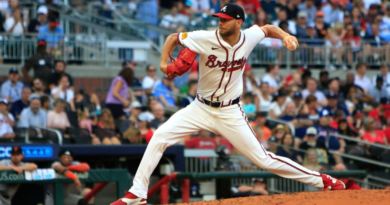 Braves' Sale stifles Giants for MLB-high 11th win