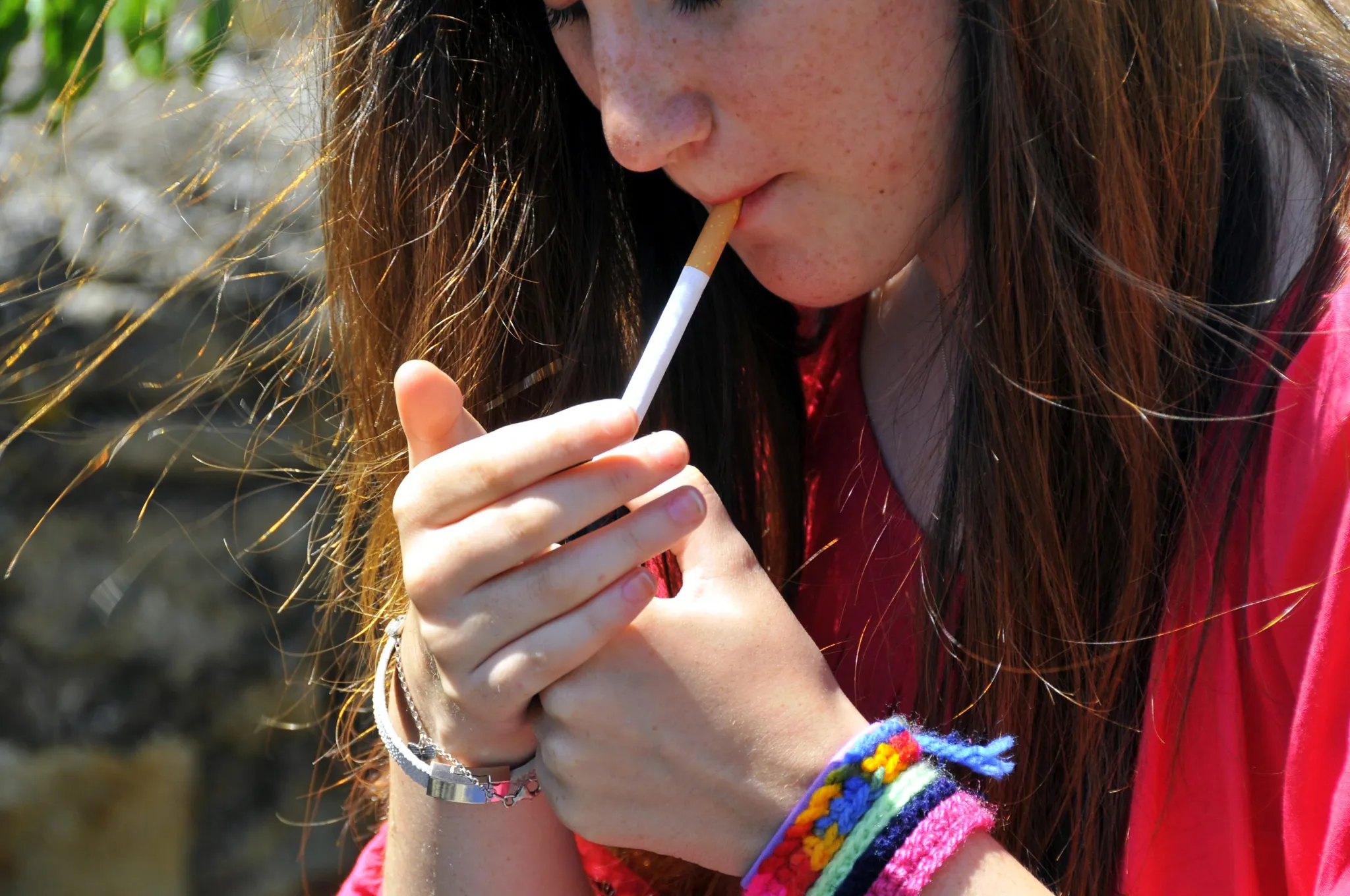 Teen smoking hits 25-year low, CDC reports