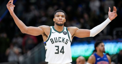 Giannis outscores Pistons in OT, finishes with 59