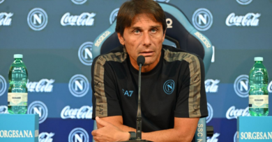 Conte: Prayers not enough for Napoli title win