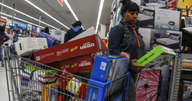 Walmart Is Kicking Off Black Friday Deals With a Thanksgiving Cookie Party