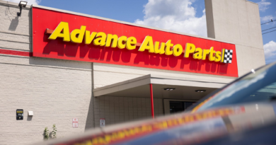 Advance Auto Parts is closing 500 stores and shedding 200 independent locations to try to turn its business around