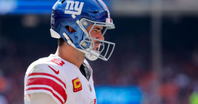 Demoted QB Jones 'grateful' for time with Giants