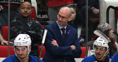 Blues fire Bannister, hire Montgomery as coach