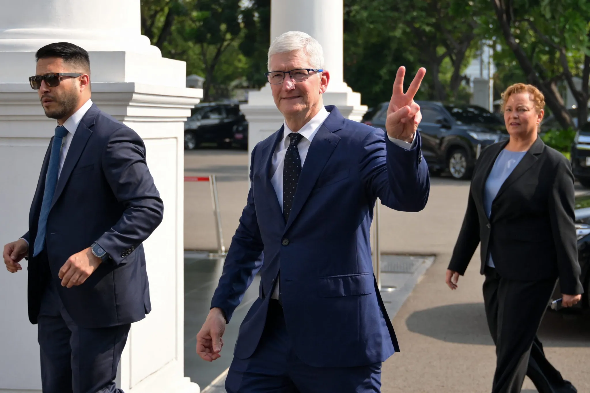 Indonesia calls Apple’s $100-million investment offer unfair