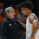 Top 5 unchanged in men's poll; Vols climb to 7