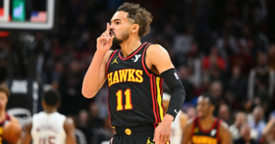 Hawks-giving: Young dishes 22 assists, tops Cavs