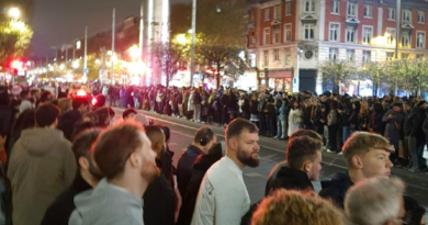 Hundreds turn out for Halloween parade that wasn't real – Metro.co.uk