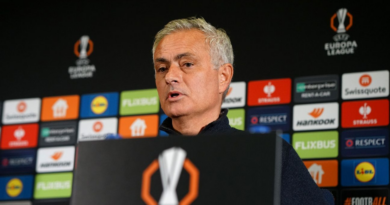 Mourinho calls on TV 'experts' to solve LB problem