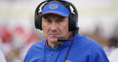 Source: Mullen agrees to 5-year deal with UNLV