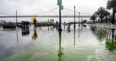 Storms pound U.S., bringing first-ever tornado warning to San Francisco