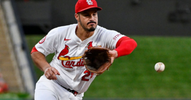 Sources: Cards' Arenado blocks trade to Astros