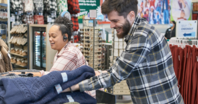 At Gap, seasonal employees are becoming a thing of the past