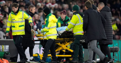 West Ham GK Fabianski 'alert' after scary collision