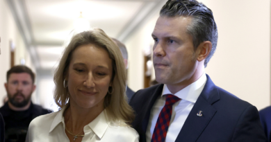 Weird Things About Fox News Anchor Pete Hegseth's Marriage – Nicki Swift