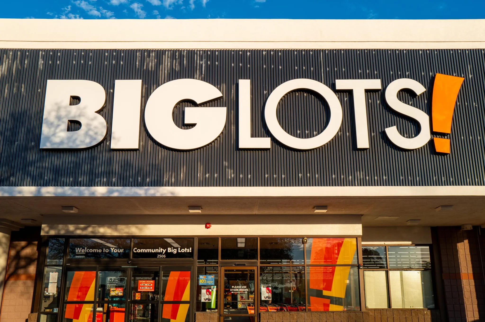 Big Lots reaches deal to keep hundreds of US stores open after filing for bankruptcy