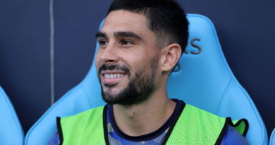 Maupay 'smiles' when parent club Everton lose