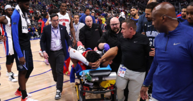 Pistons' Ivey exits on stretcher after leg injury