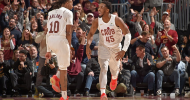 Cavs outduel Thunder in battle of NBA's top teams