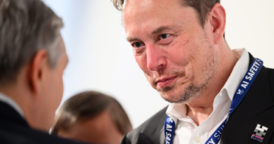 Elon Musk has reportedly discussed strategies to oust Keir Starmer as U.K. PM before the next election