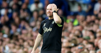 Everton fires manager Dyche after poor PL run