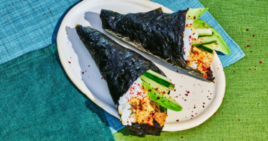 Spicy Salmon Hand Rolls