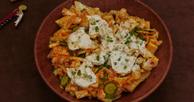 Cabbage and Burrata Salad With Spicy Tahini