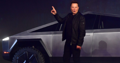 Elon Musk is already offering the first price cuts for his Tesla Cybertruck