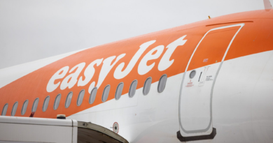 EasyJet removes paint from planes to offset equivalent of a 27kg suitcase of CO2