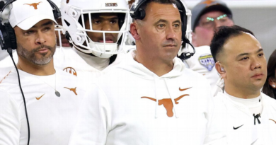 Source: Sarkisian lands new 7-year deal at Texas