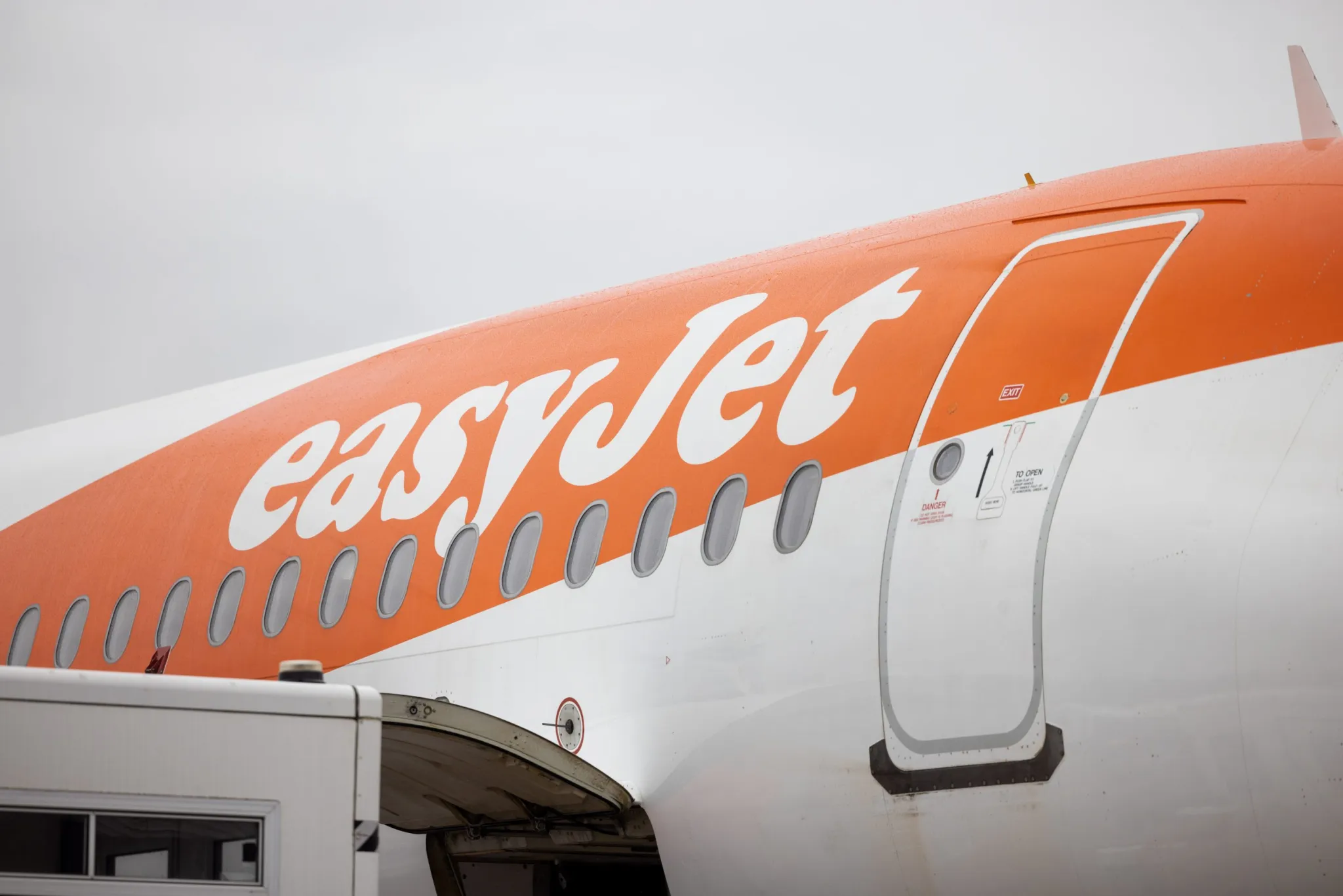 EasyJet removes paint from planes to offset equivalent of a 27-kg suitcase of CO2