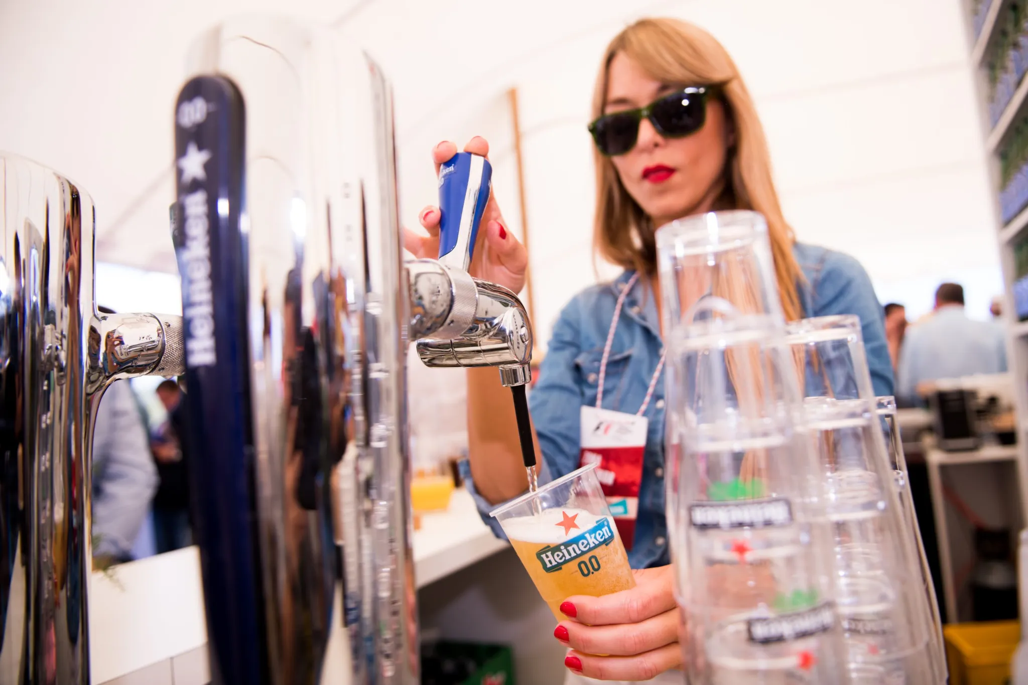 Social stigma still overshadows 0.0 drinks for Gen Z, even as Diageo, Heineken, and AB InBev bet big on alcohol-free options