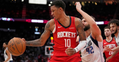 Rockets' Smith out 4-8 weeks with fractured hand