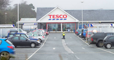 Tesco car park sign baffles people as they notice one striking error – The Mirror