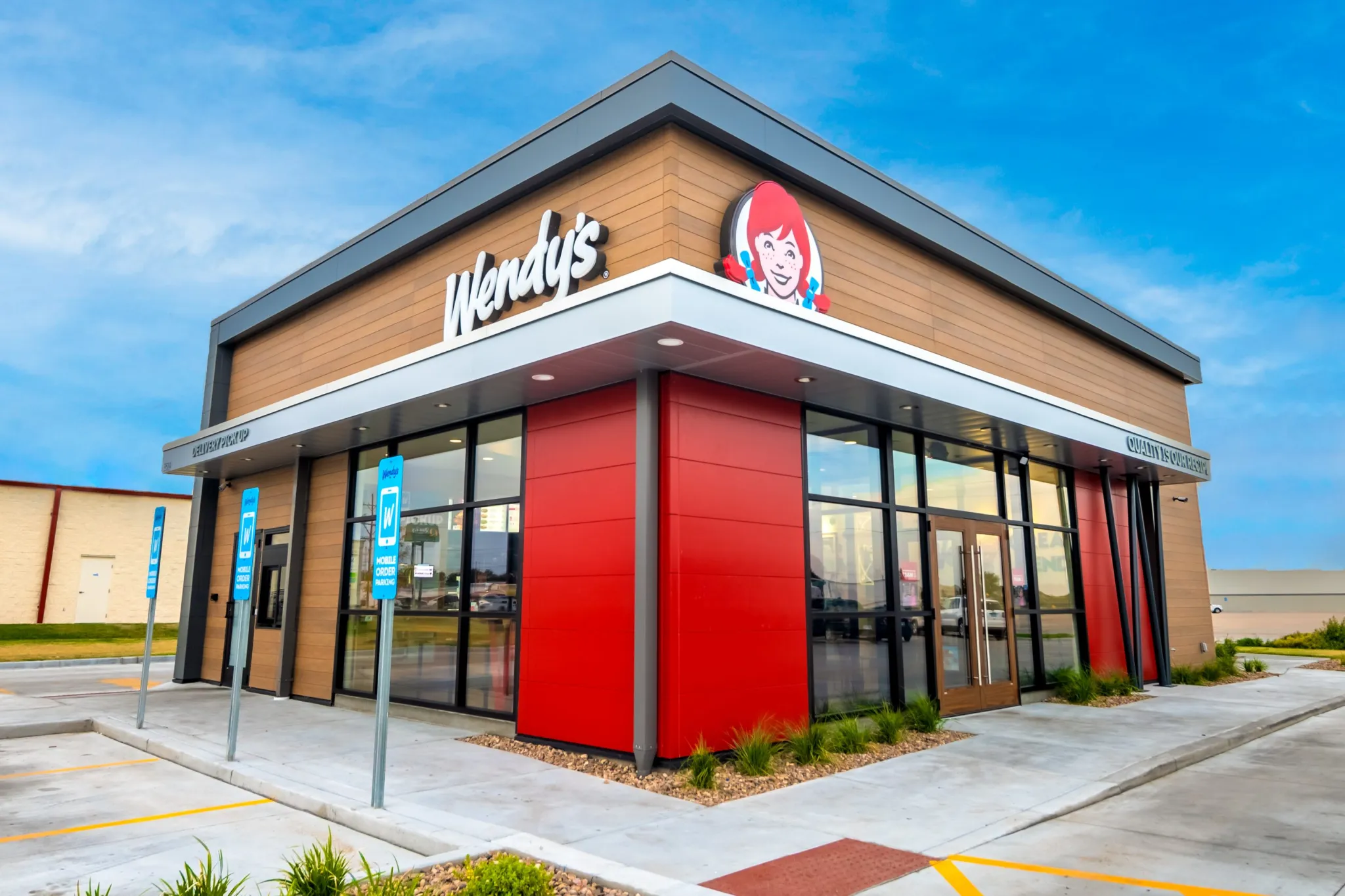 Wendy’s is teaming up with Girl Scouts to mash up its signature Frosty with Thin Mint cookies