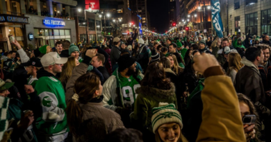 Paul George gets stuck in Broad Street traffic as fans celebrate Eagles