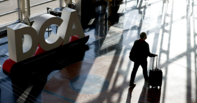 Reagan airport, the notoriously congested destination of the crashed American Airlines flight, experienced at least 8 near-miss accidents last year alone