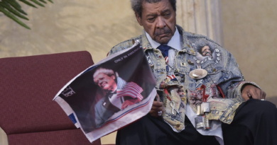 Legendary boxing promoter Don King slapped with $3 billion fraud and defamation suit over Rumble in the Jungle 2