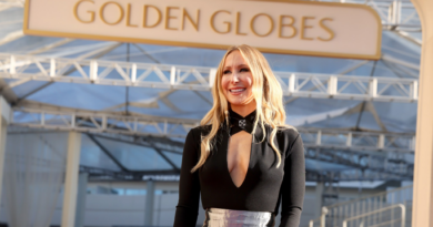 Nikki Glaser got the Golden Globes back on track with a monologue that took aim at Diddy and power systems in Hollywood